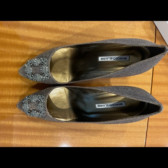 MANOLO BLAHNIK
Hangisi Flannel Fabric 70mm Pump
Bronze color size 42 - Picture 3 of 7